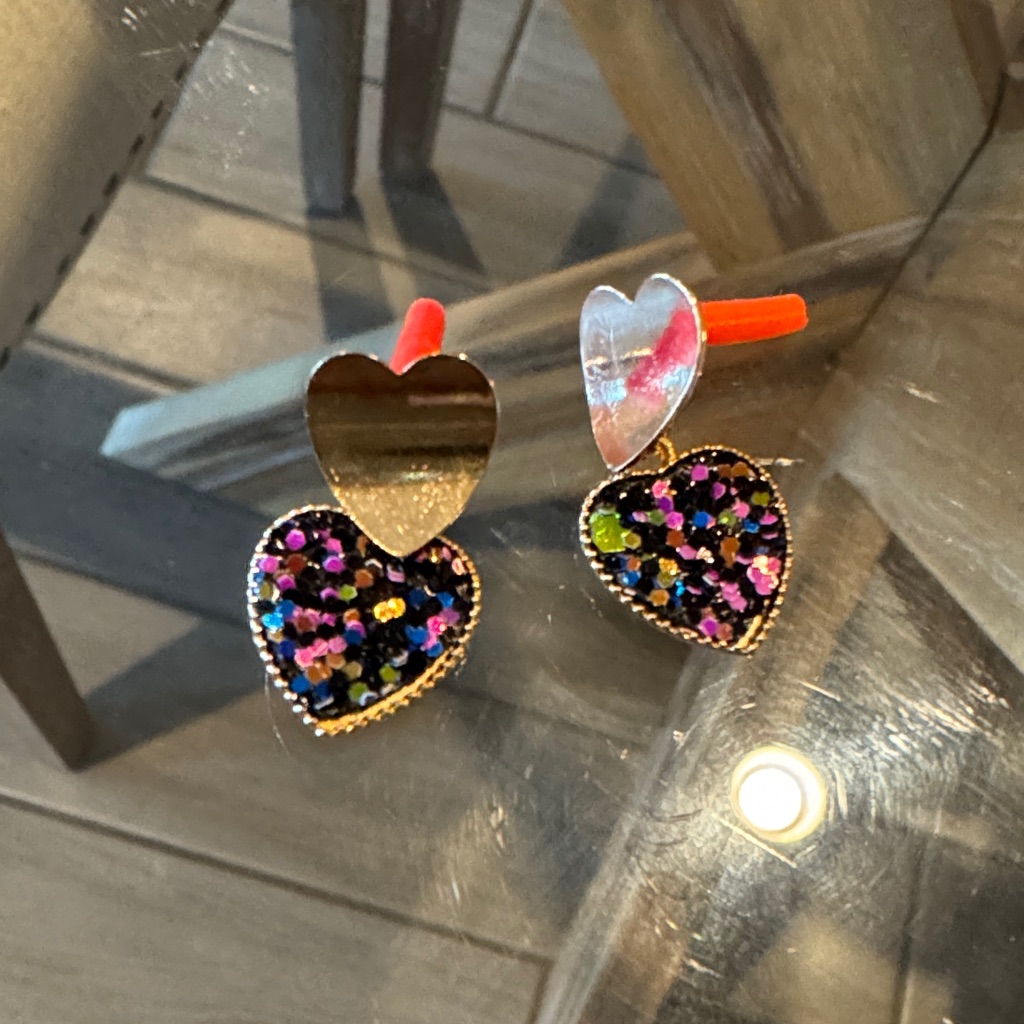 Final Priceheart Shaped Glitter Earrings